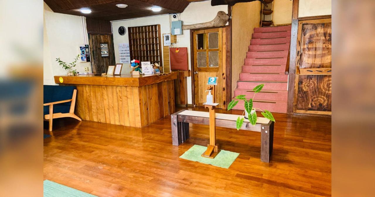 Отель ペンションやいま日和 Ishigaki  Экстерьер фото